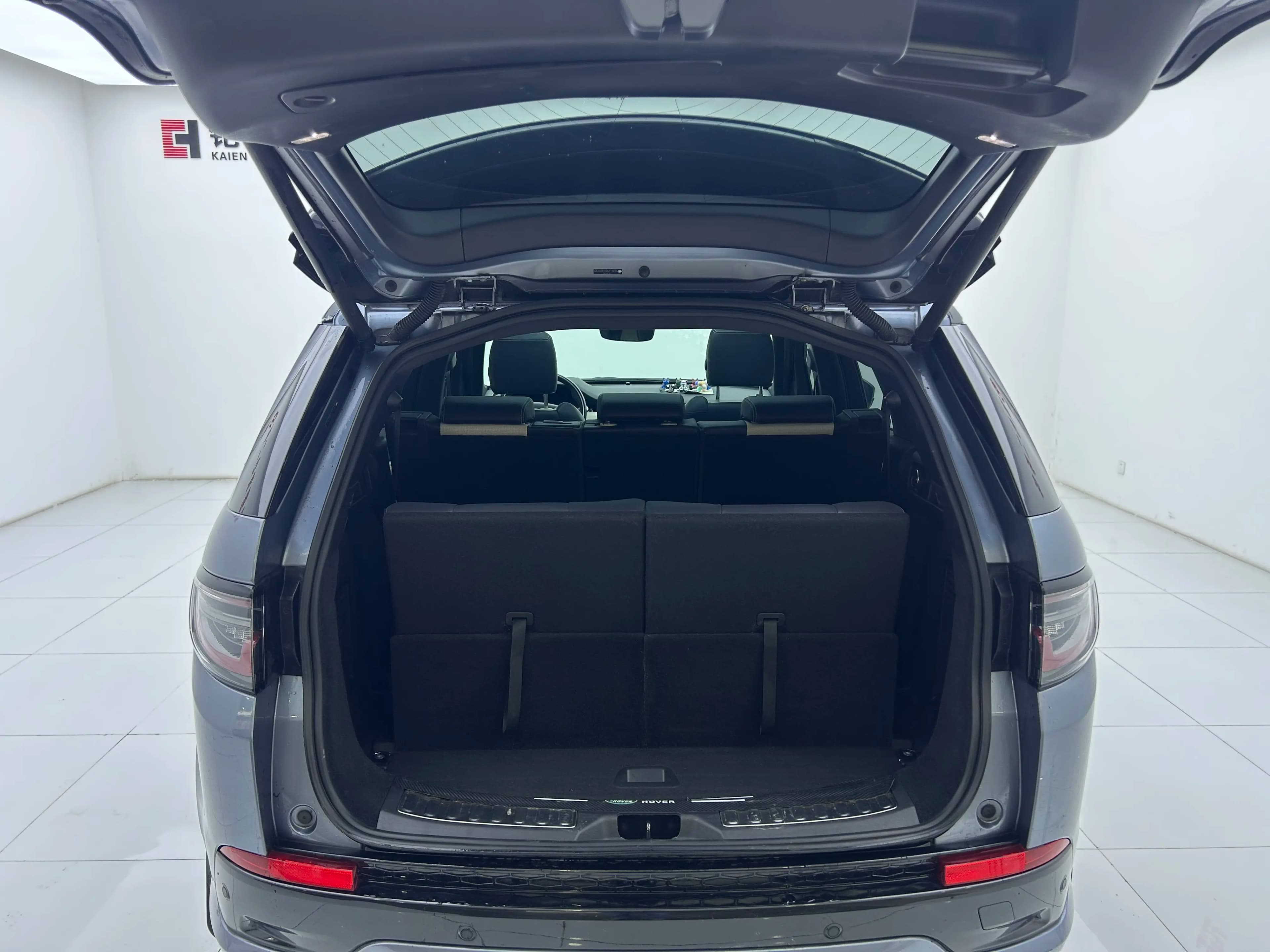 Land Rover Discover Sports 2021 г. 73800 км. — фото 17