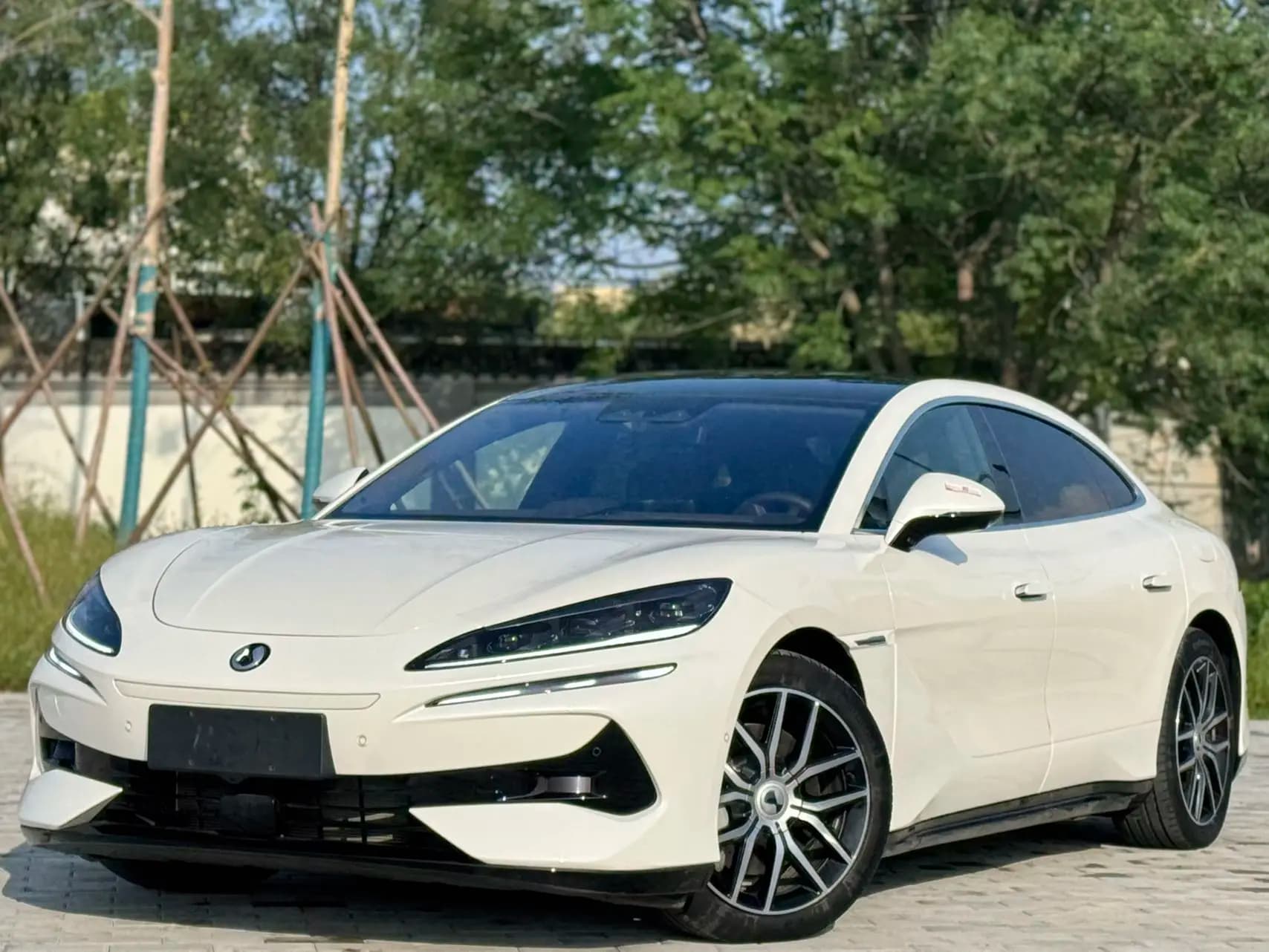 Denza Tengzhong Z9 DM 2024 г. 4087 км.