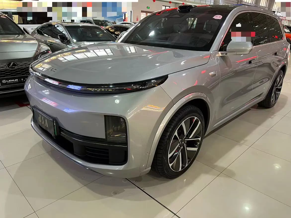 Lixiang L9 2022 г. 100060 км.