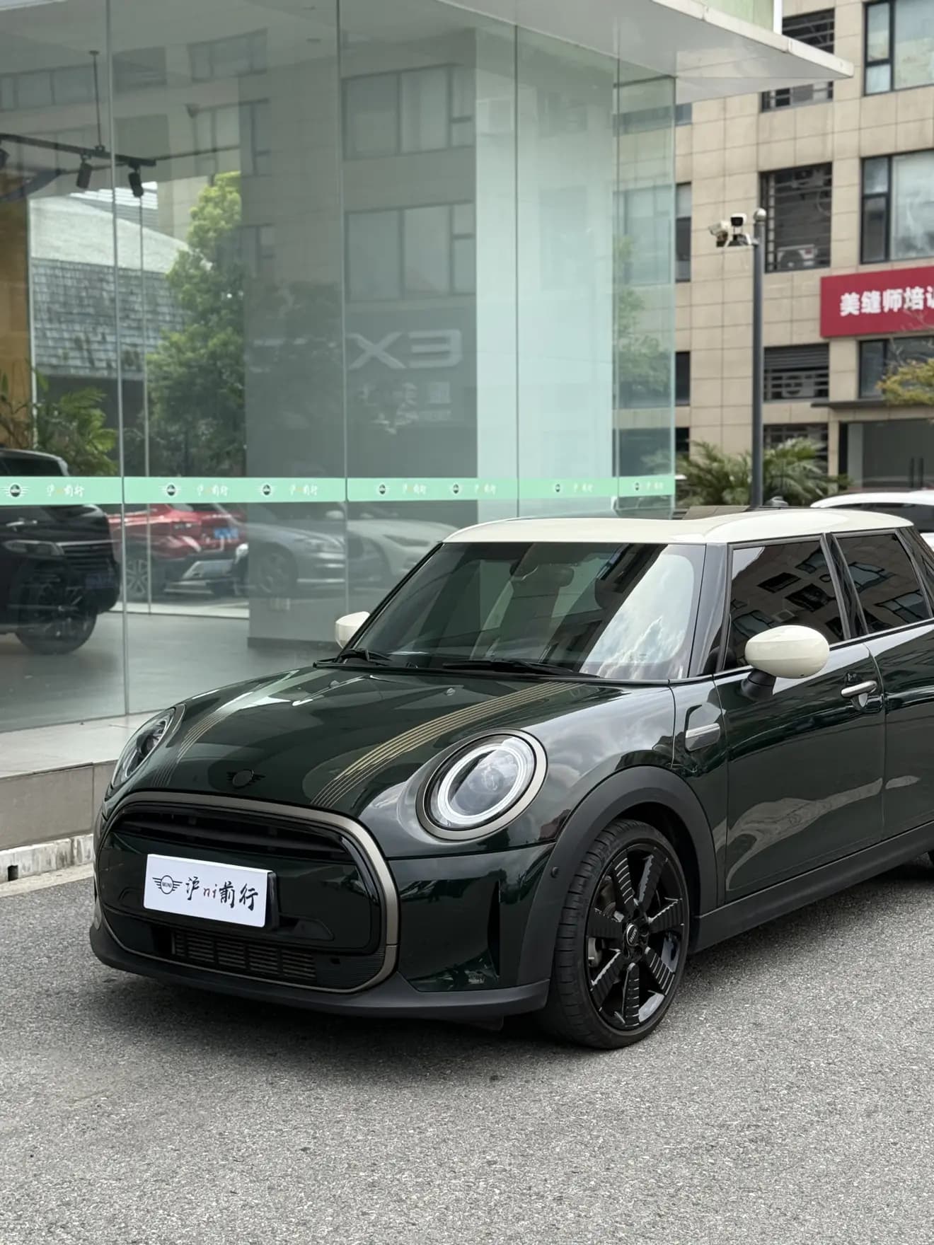MINI  2022 г. 14000 км. — фото 7