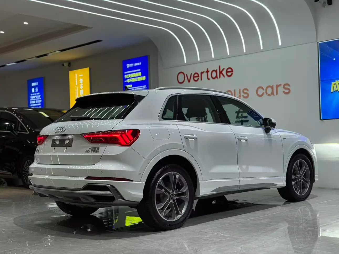 Audi Q3 2023 г. 18124 км. — фото 6
