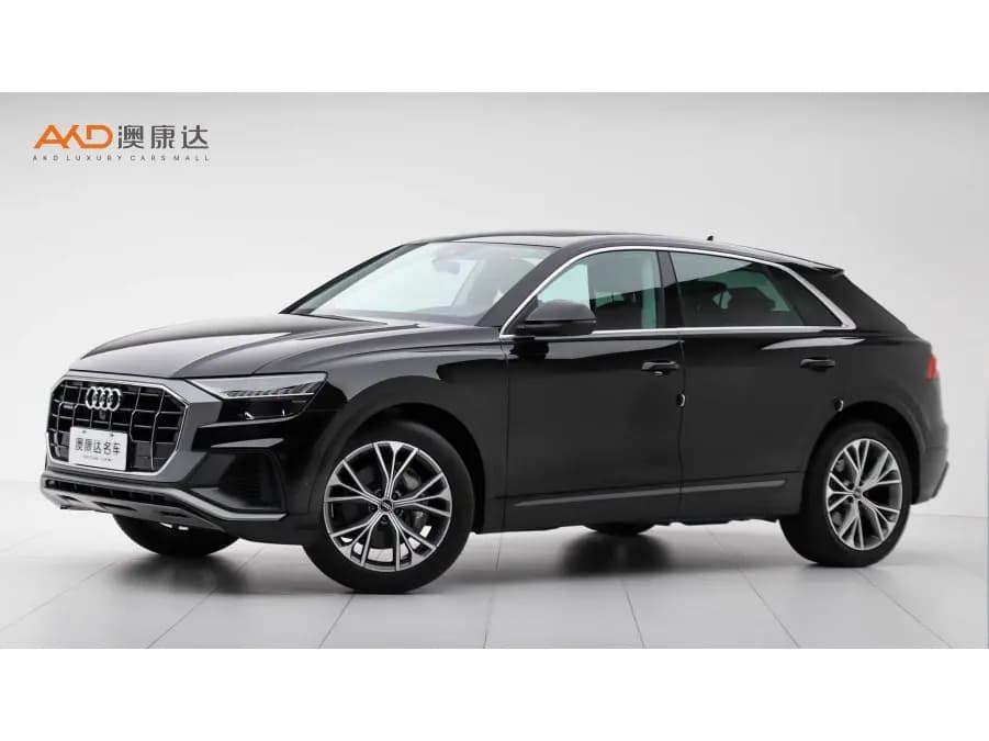 Audi Q8 2022 г. 45641 км.
