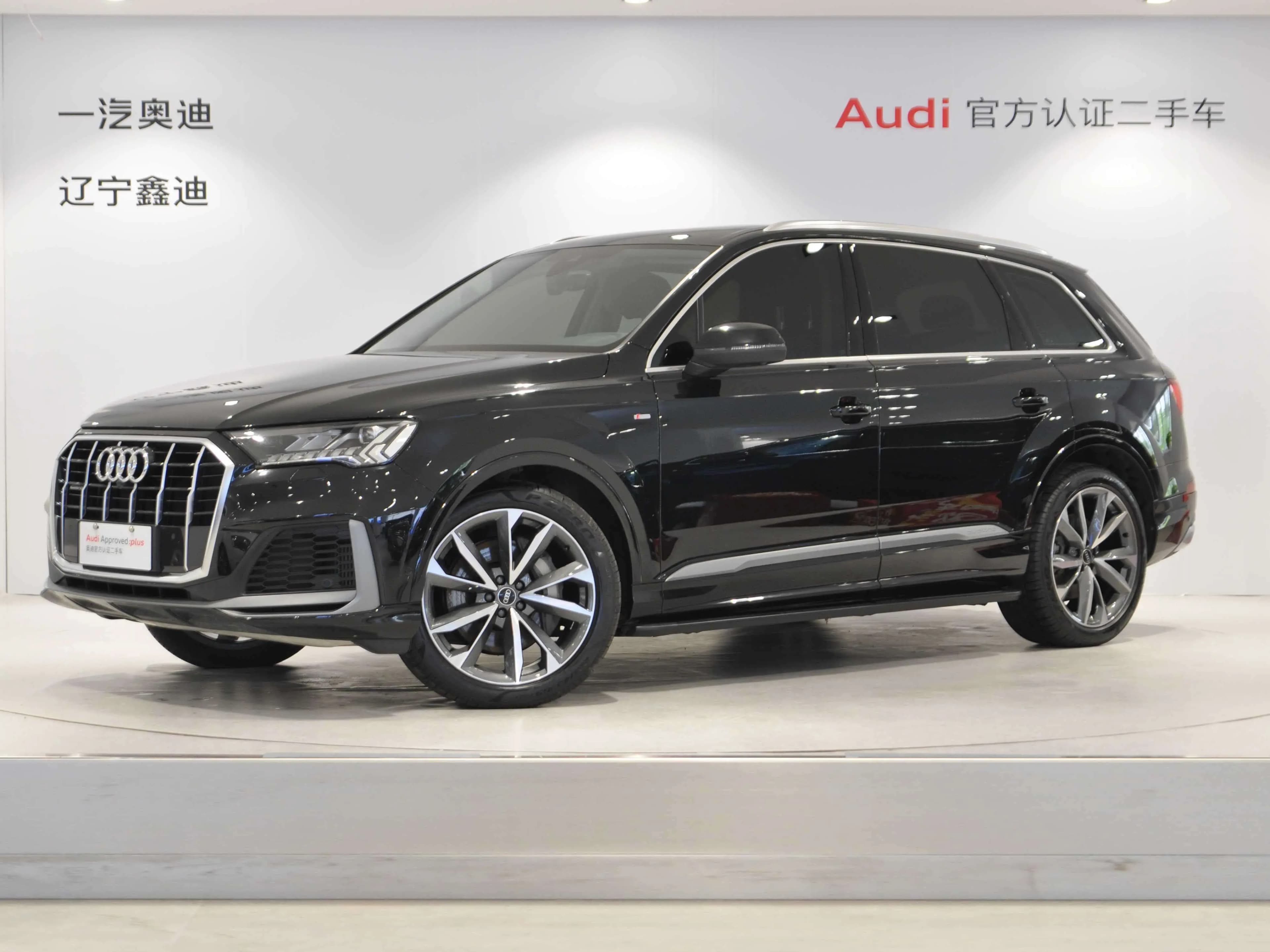 Audi Q7 2021 г. 77029 км.