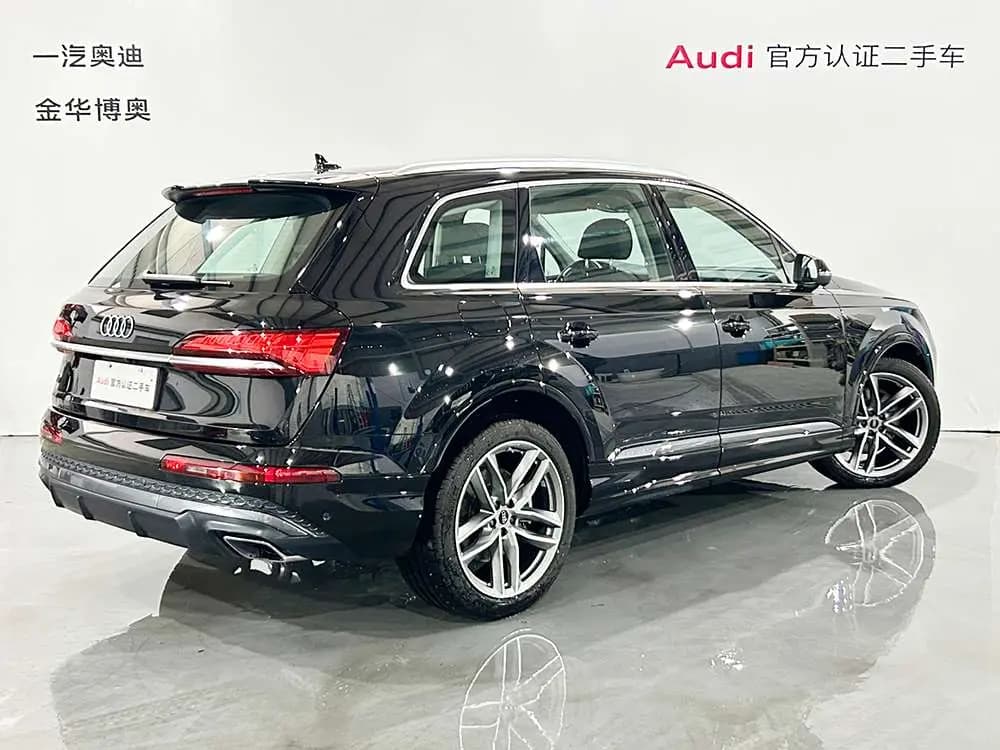 Audi Q7 2024 г. 1744 км. — фото 4
