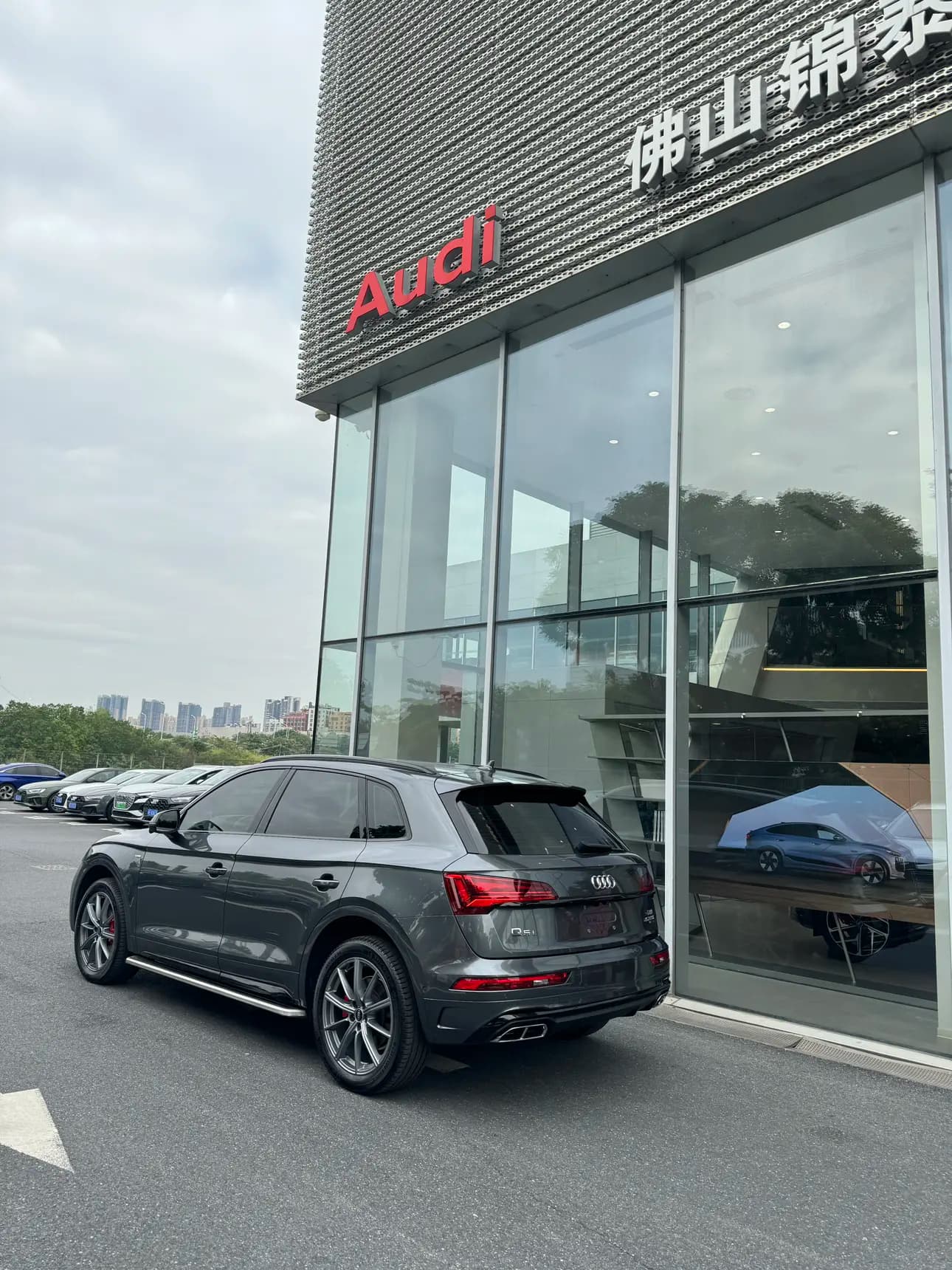 Audi Q5L 2023 г. 21994 км. — фото 3