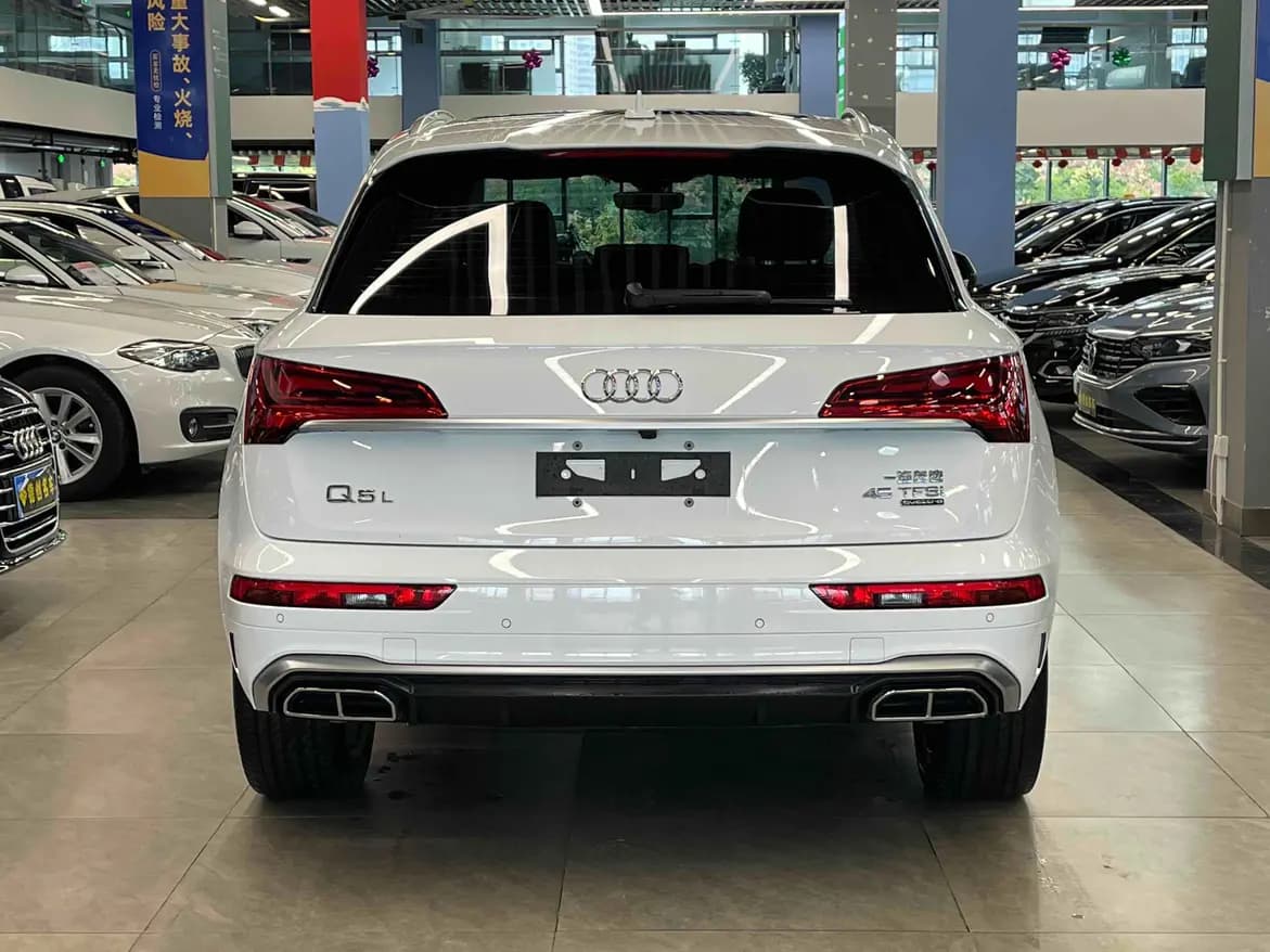 Audi Q5L 2022 г. 51096 км. — фото 5