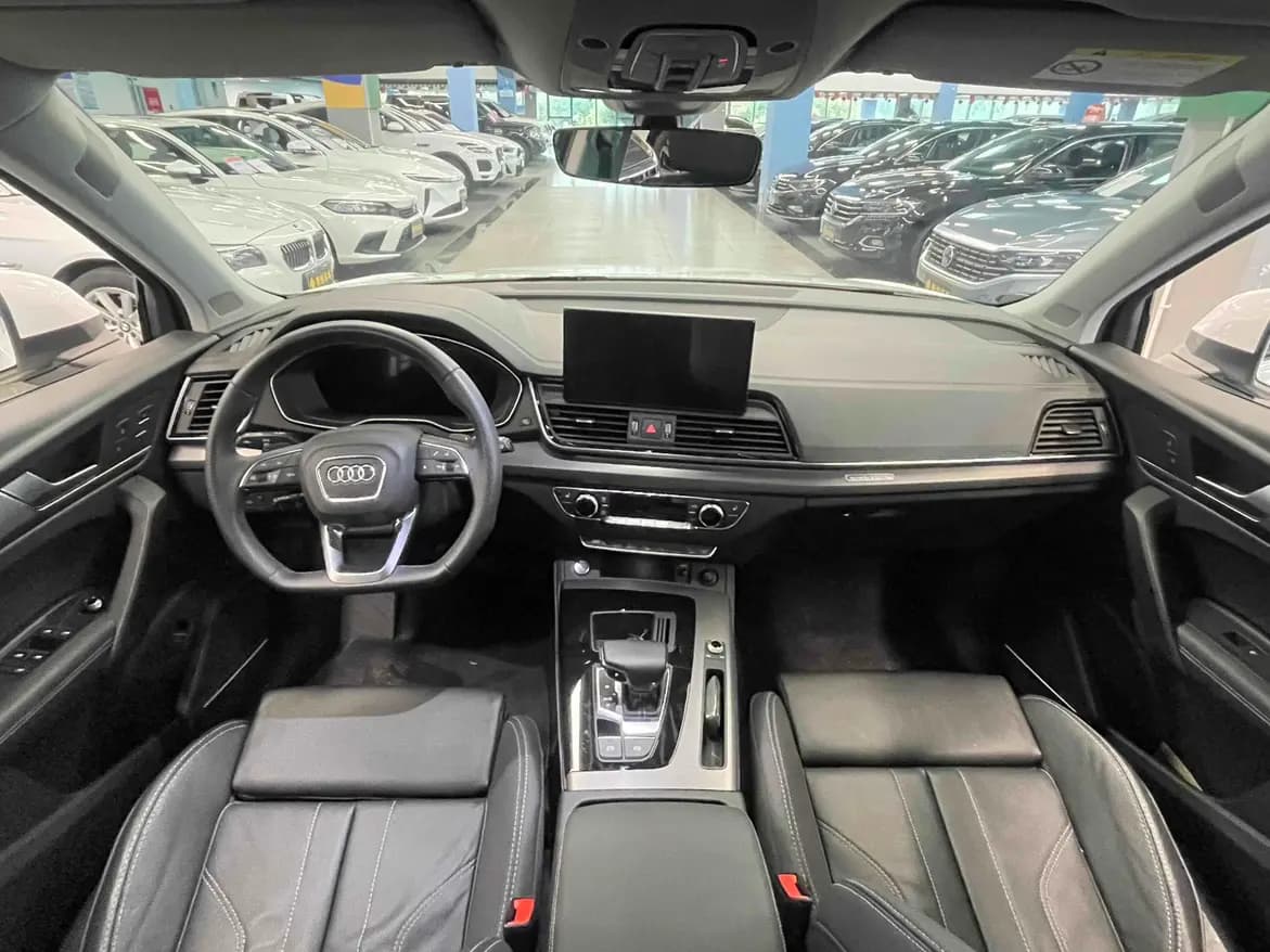 Audi Q5L 2022 г. 51096 км. — фото 7