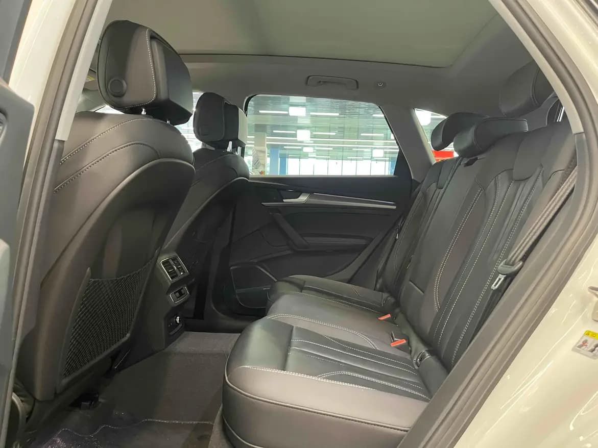Audi Q5L 2022 г. 51096 км. — фото 9