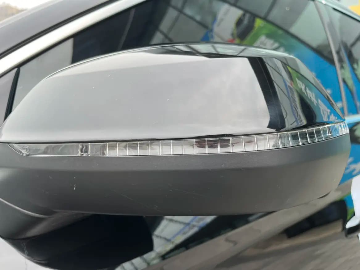 Audi Q5L 2021 г. 29140 км. — фото 9