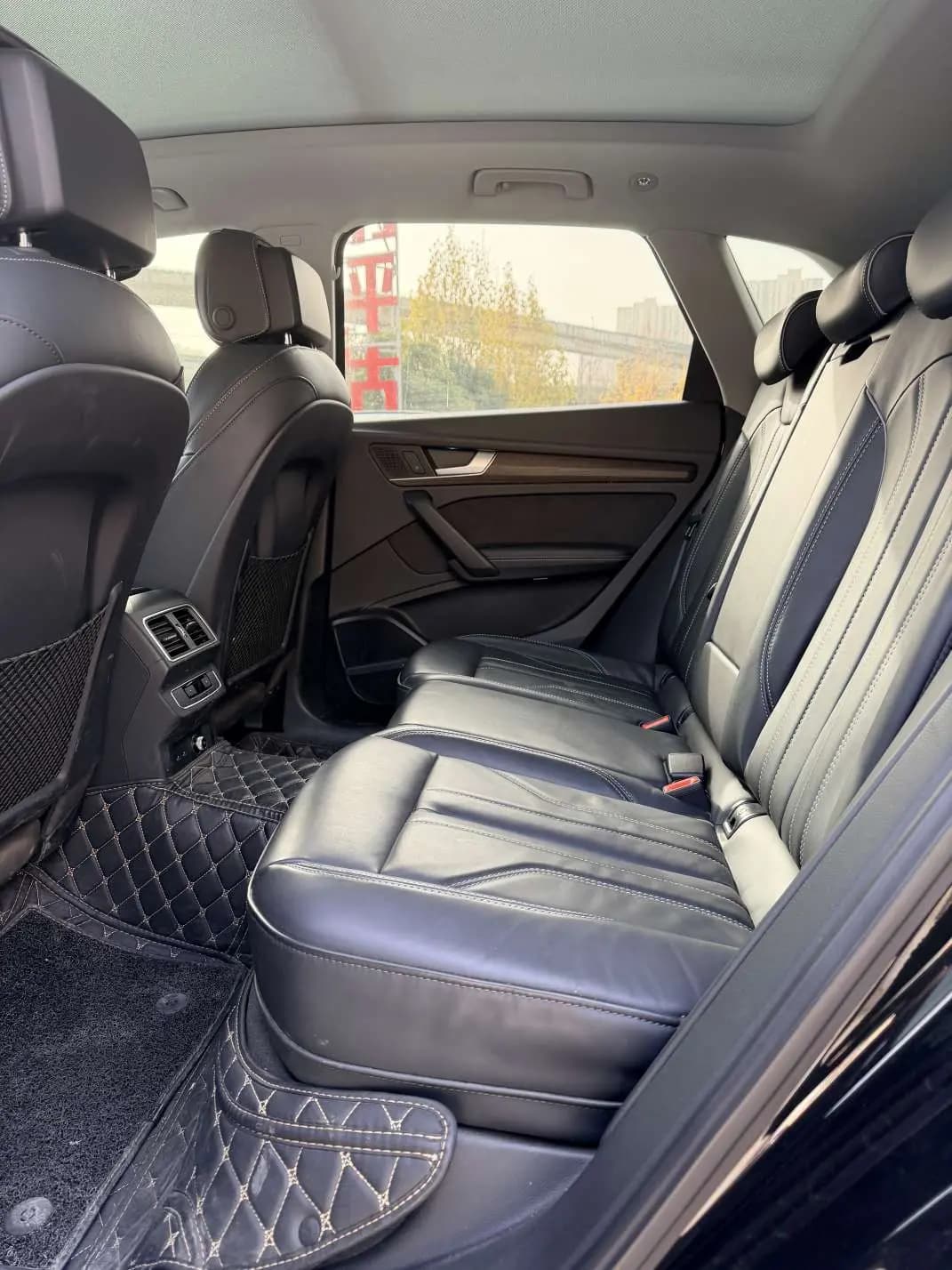 Audi Q5L 2023 г. 28146 км. — фото 26