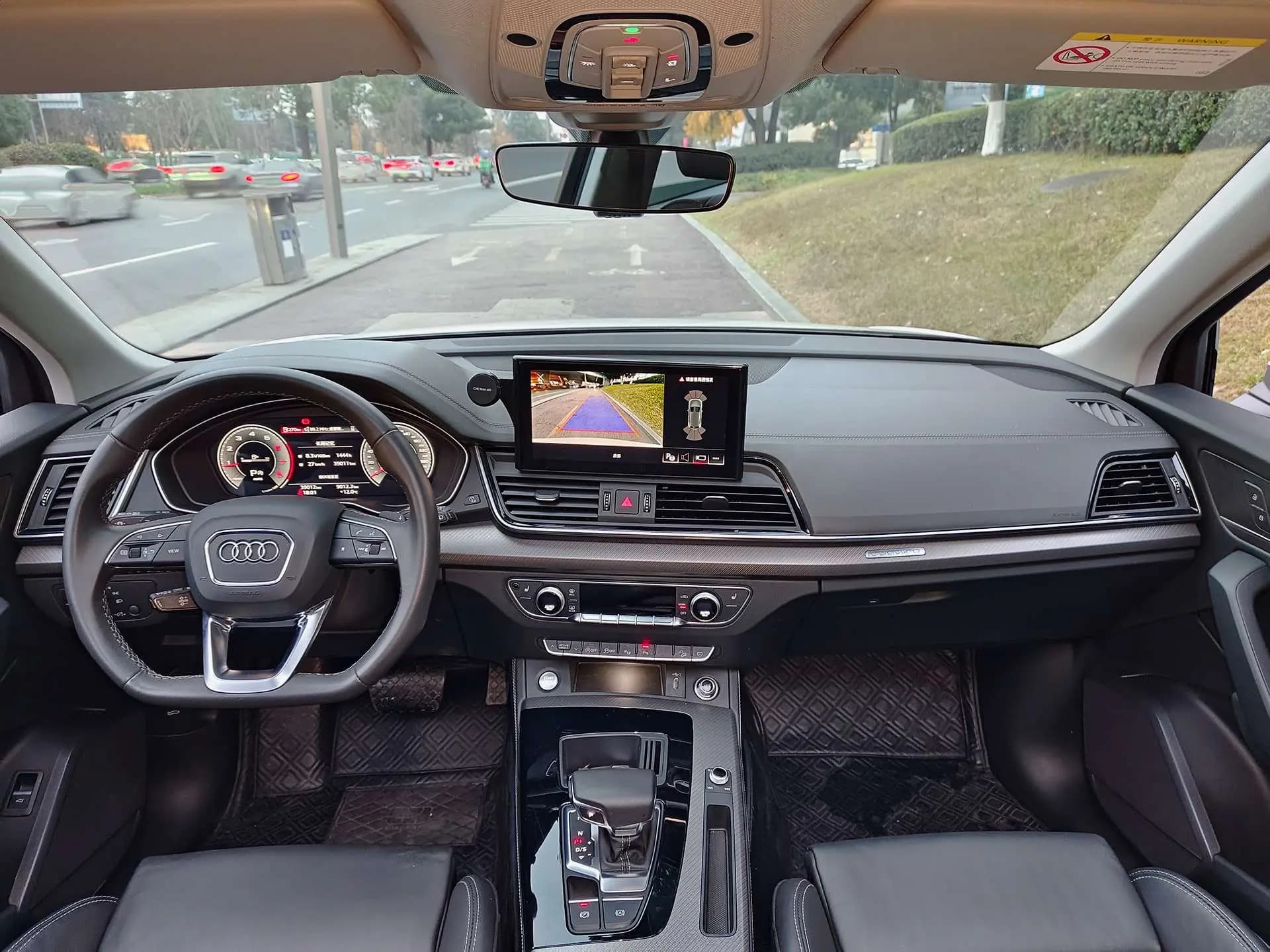 Audi Q5L 2023 г. 38070 км. — фото 5