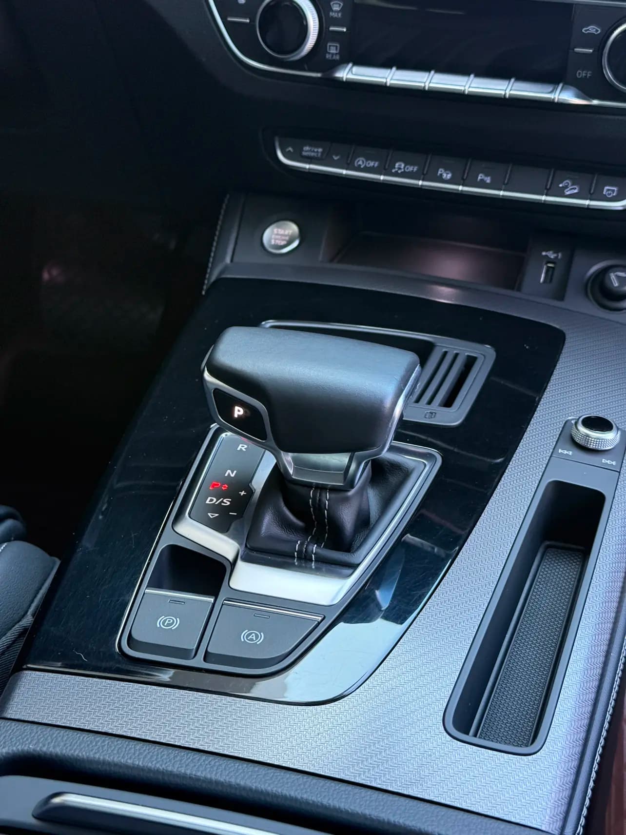 Audi Q5L 2022 г. 78002 км. — фото 13