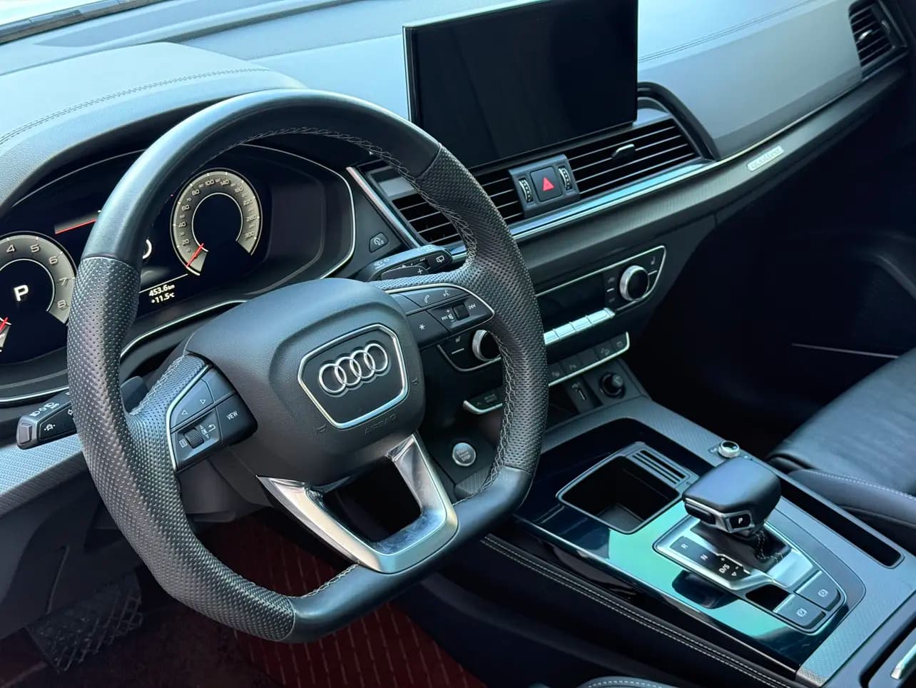 Audi Q5L 2022 г. 78002 км. — фото 18