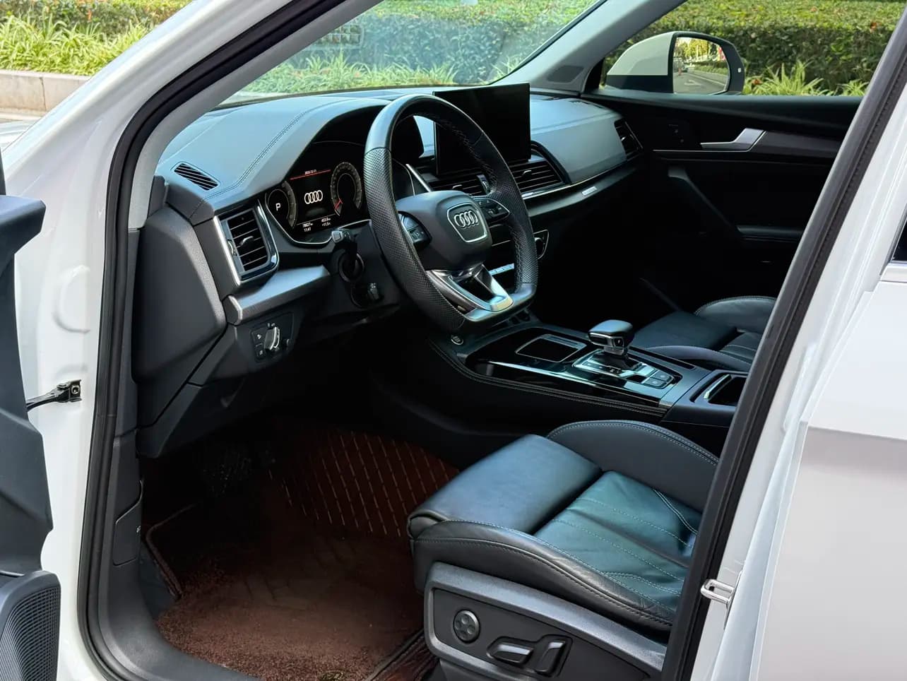 Audi Q5L 2022 г. 78002 км. — фото 19