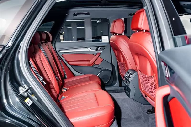 Audi Q5L 2025 г. 11549 км. — фото 20