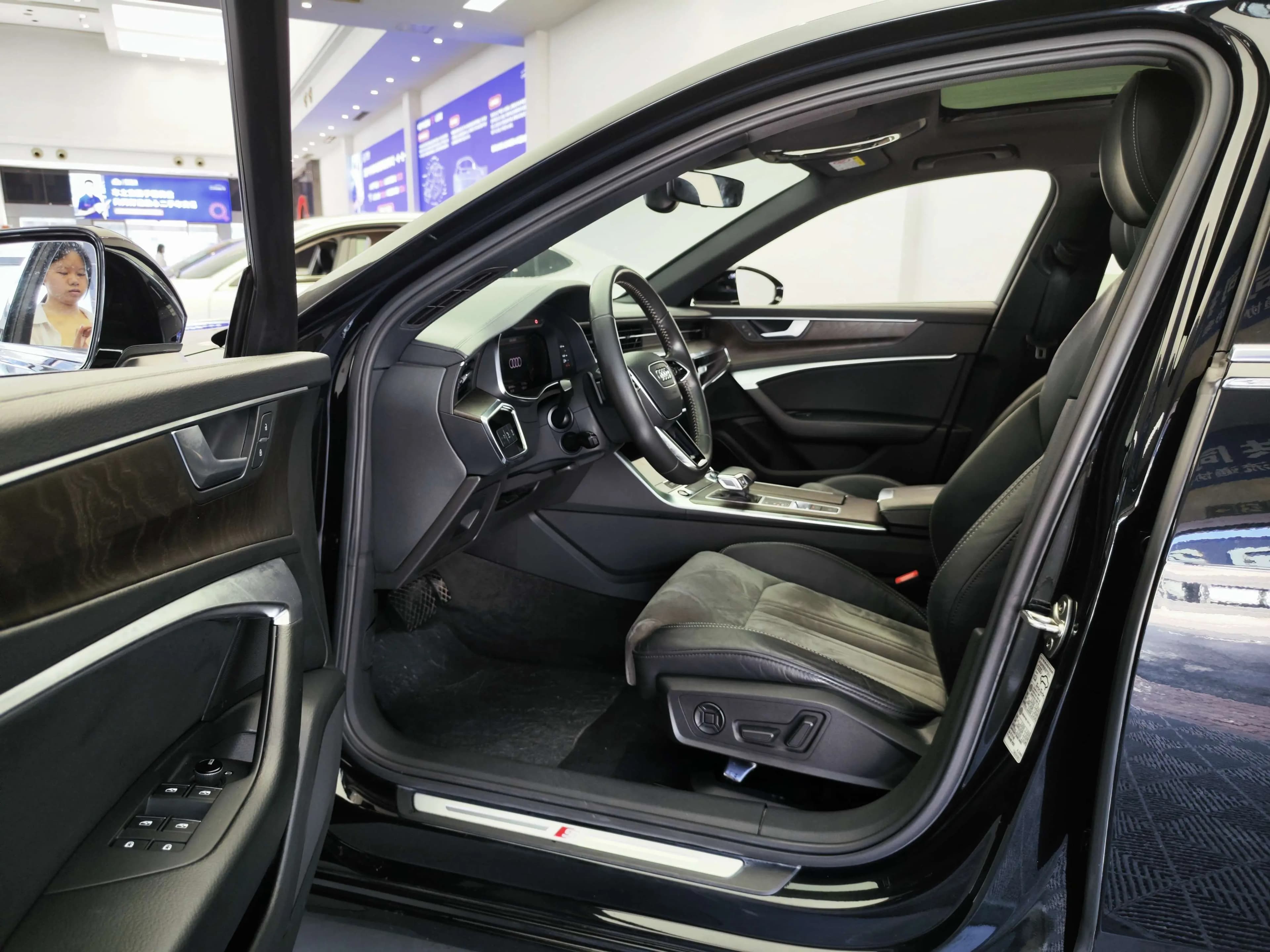 Audi A6L 2021 г. 85126 км. — фото 19