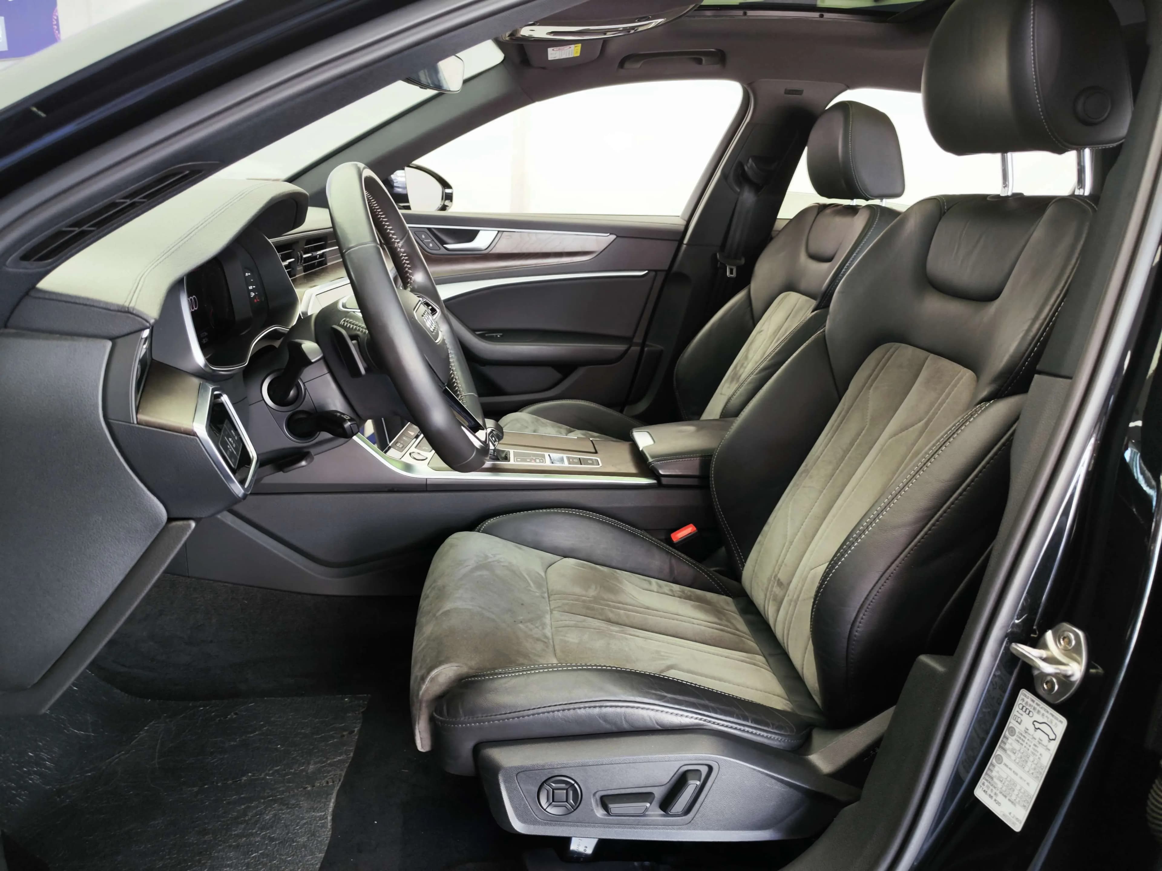 Audi A6L 2021 г. 85126 км. — фото 20