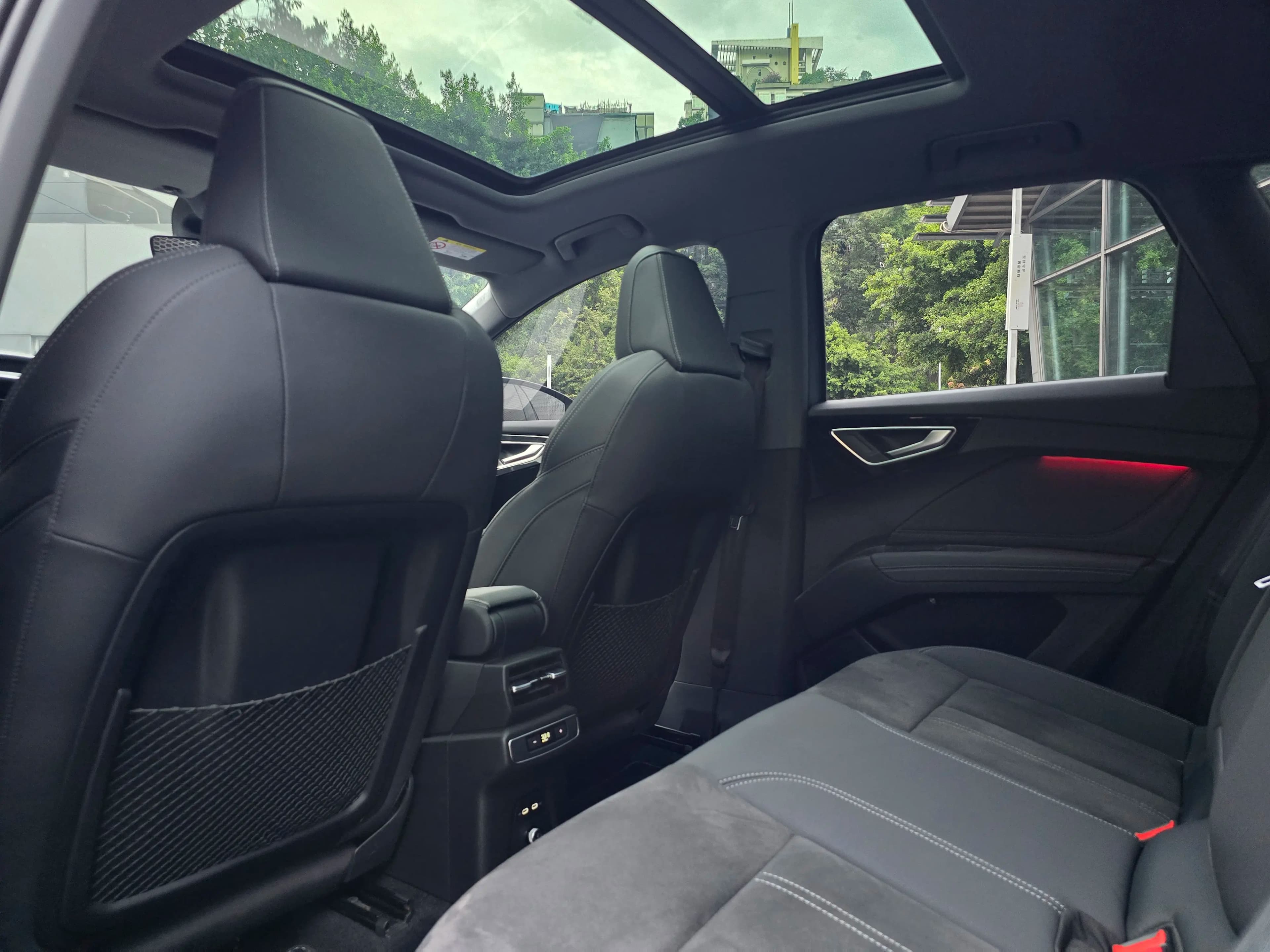 Audi Q4 e-tron 2023 г. 30892 км. — фото 20