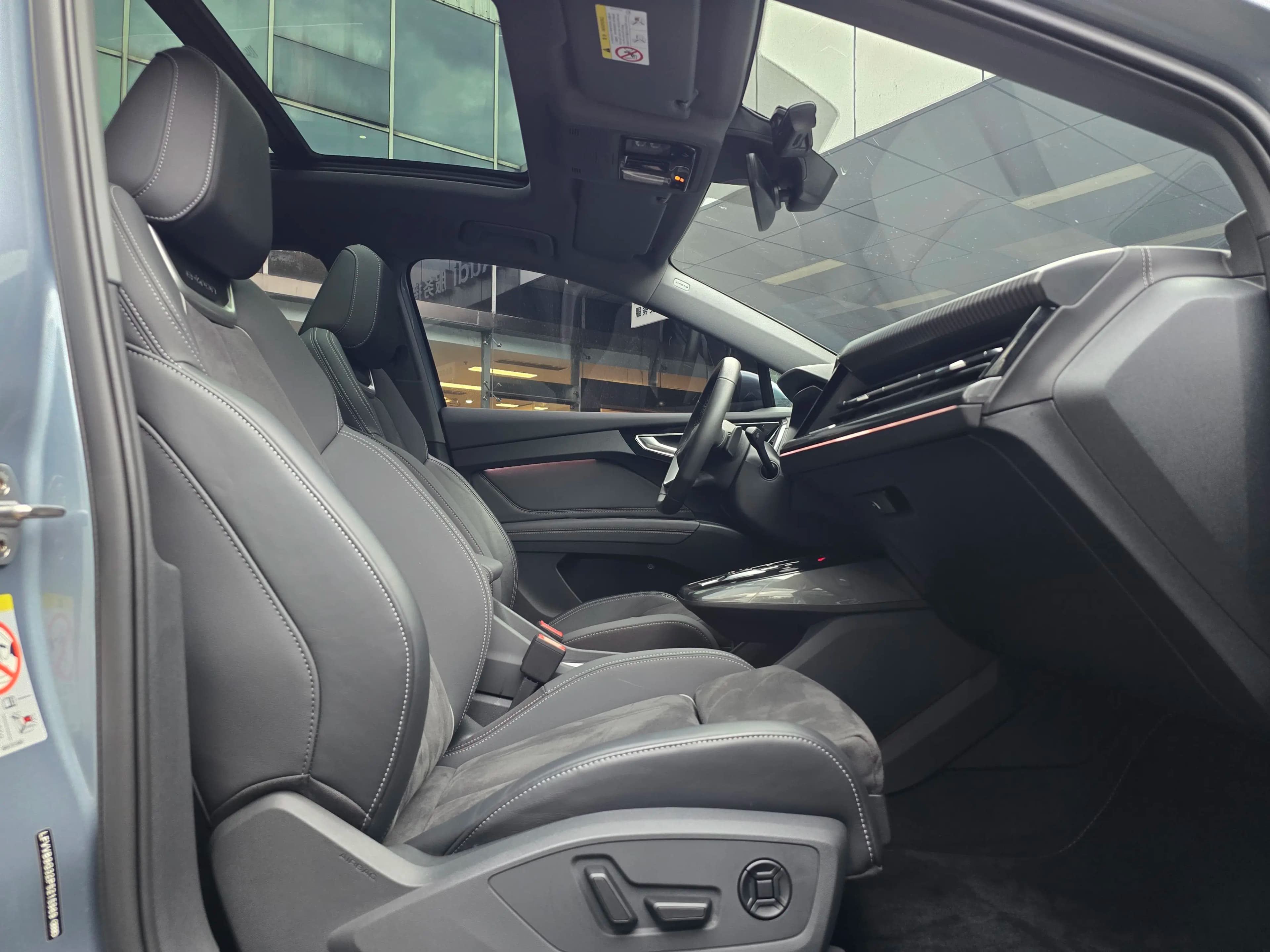 Audi Q4 e-tron 2023 г. 30892 км. — фото 21