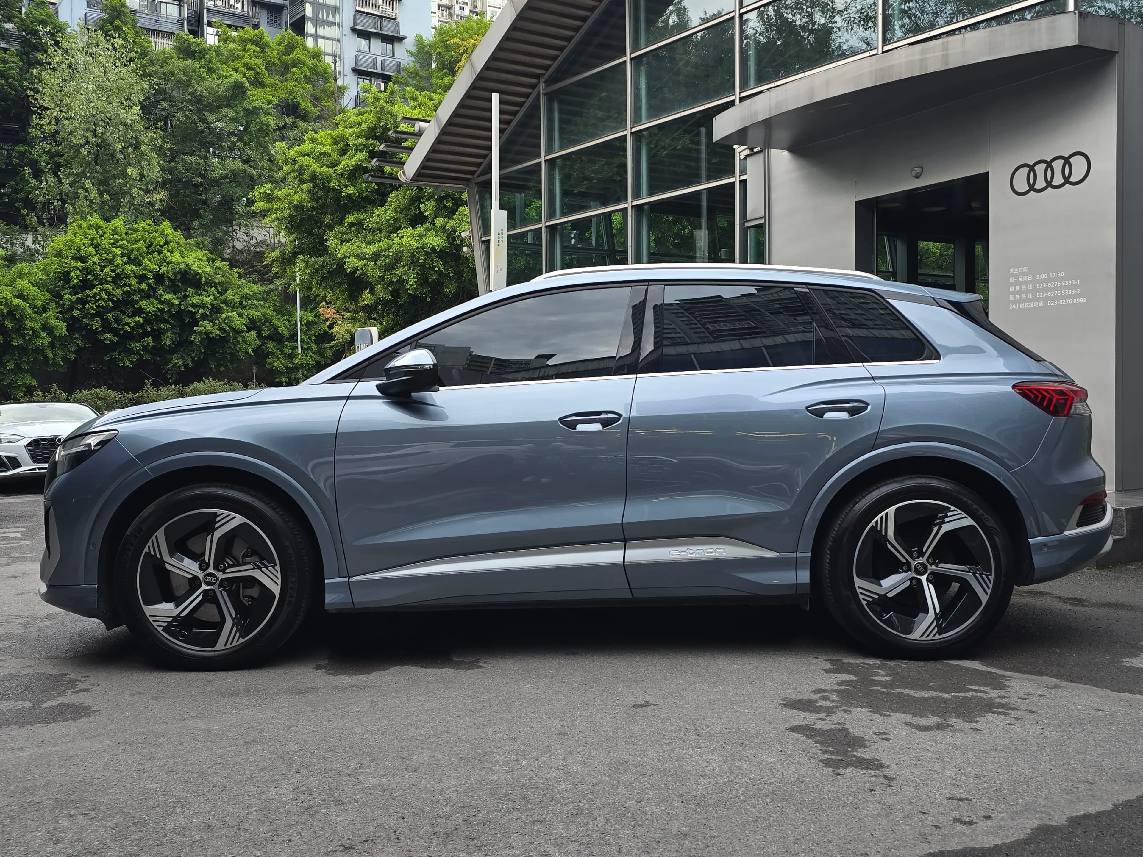 Audi Q4 e-tron 2023 г. 30892 км. — фото 4