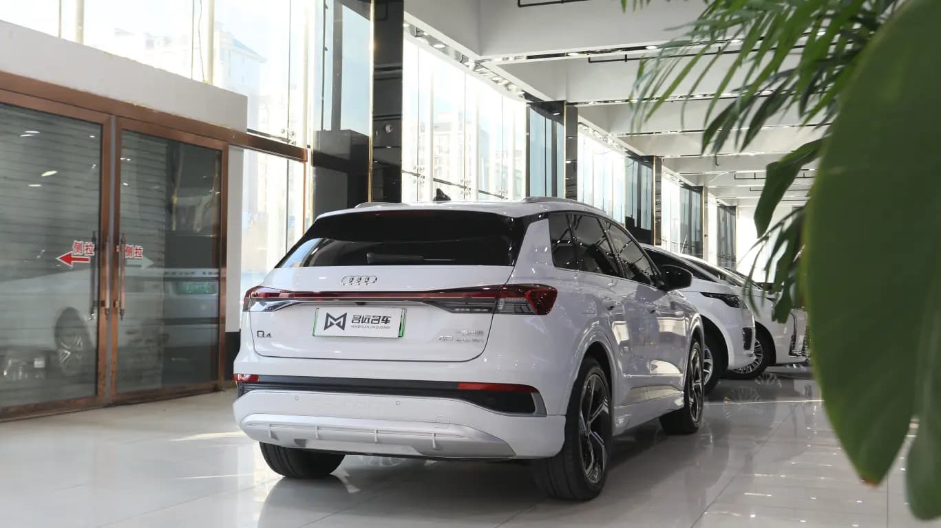 Audi Q4 e-tron 2024 г. 38086 км. — фото 5