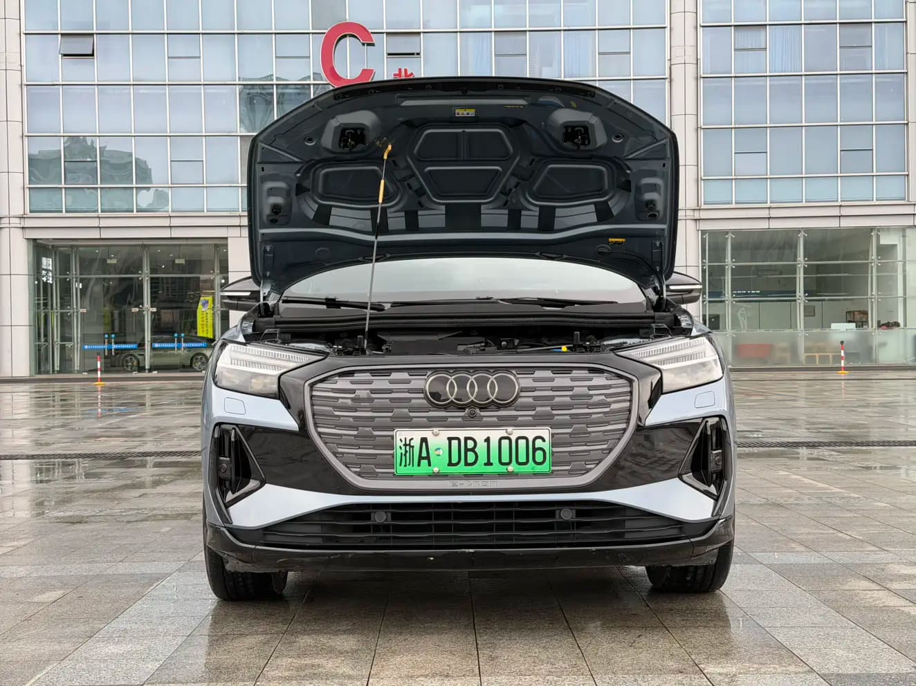 Audi Q4 e-tron 2022 г. 47087 км. — фото 12