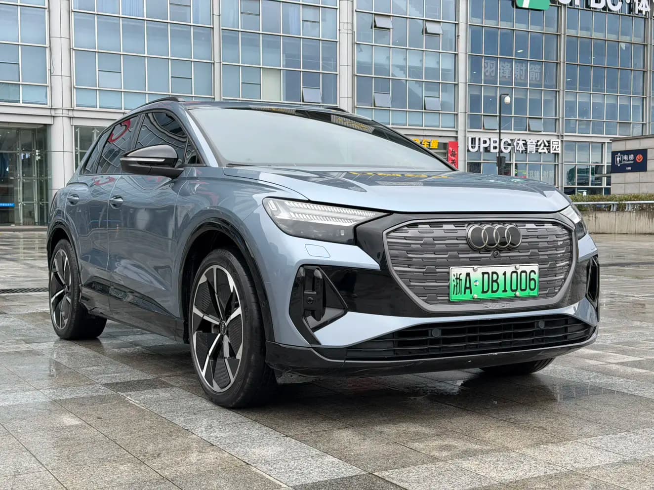 Audi Q4 e-tron 2022 г. 47087 км. — фото 3