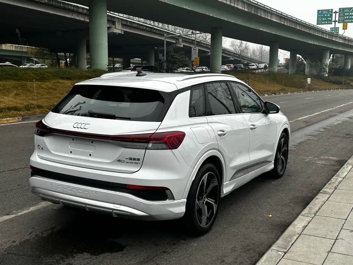 Audi Q4 e-tron 2024 г. 33081 км. — фото 6