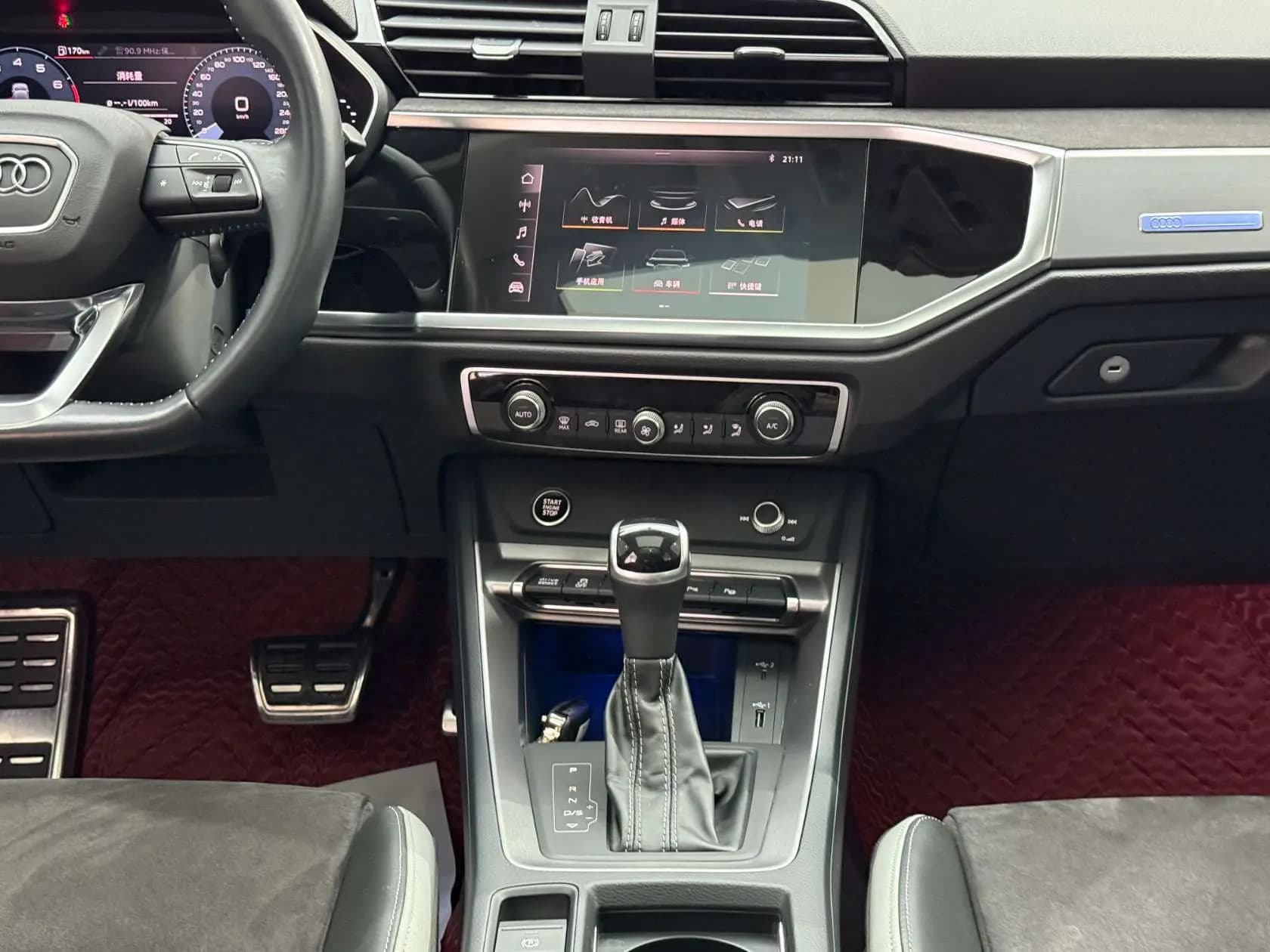 Audi Q3 2021 г. 59133 км. — фото 16