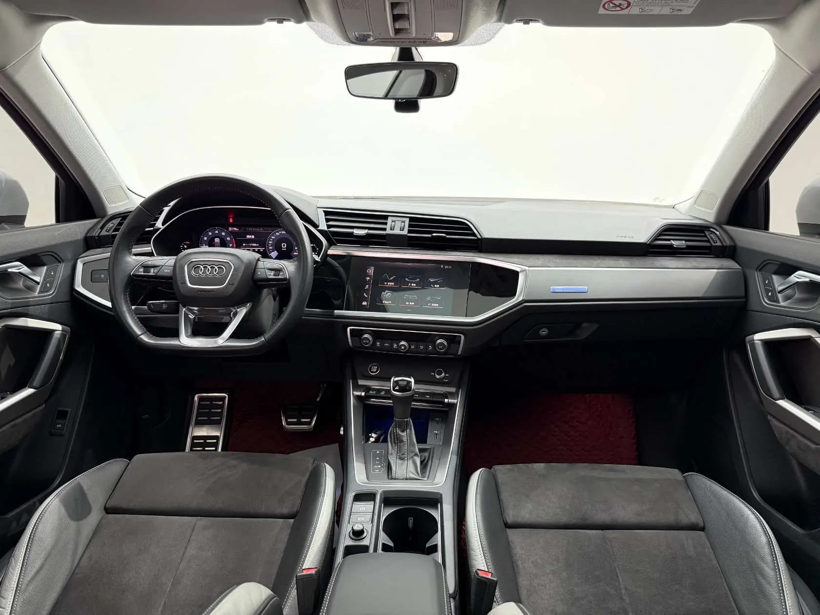 Audi Q3 2021 г. 59133 км. — фото 18