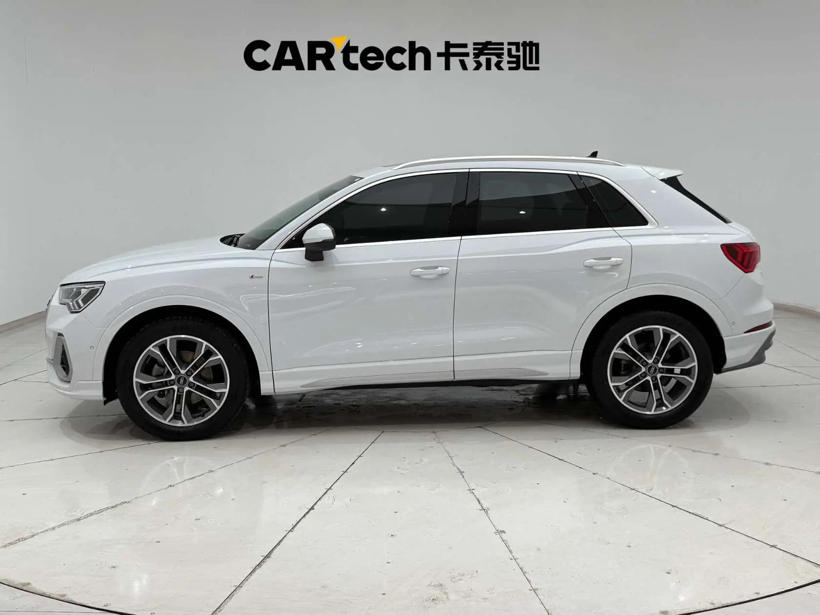 Audi Q3 2021 г. 59133 км. — фото 4