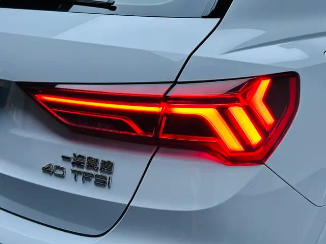 Audi Q3 2022 г. 31634 км. — фото 13