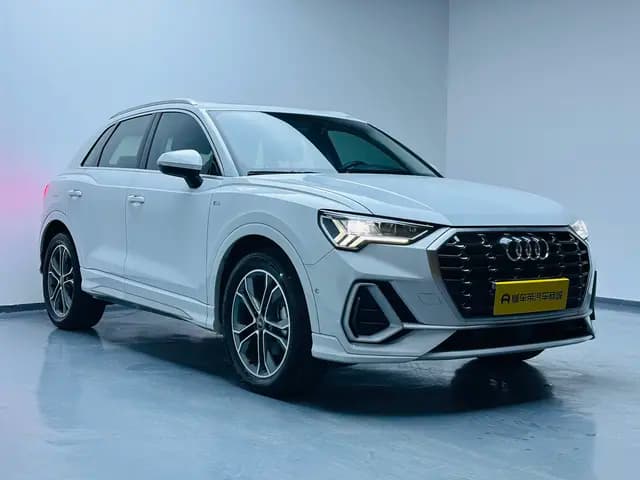 Audi Q3 2022 г. 31634 км. — фото 3