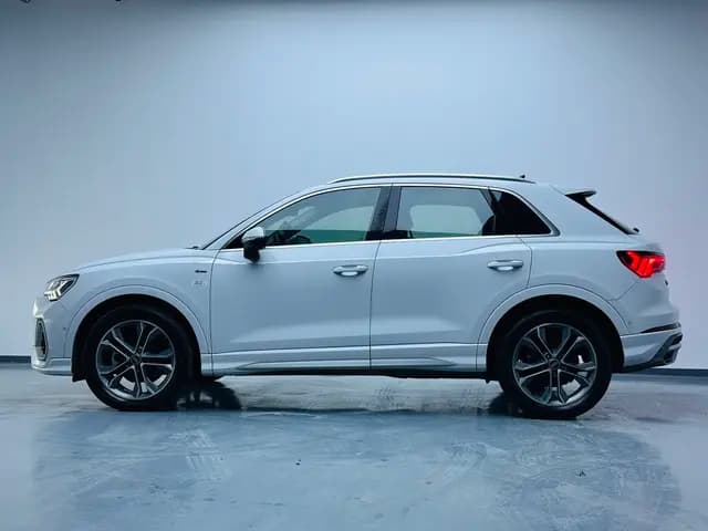 Audi Q3 2022 г. 31634 км. — фото 4