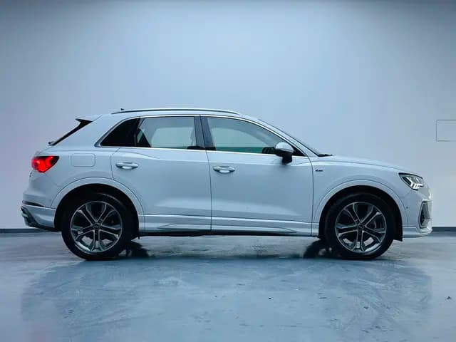 Audi Q3 2022 г. 31634 км. — фото 8