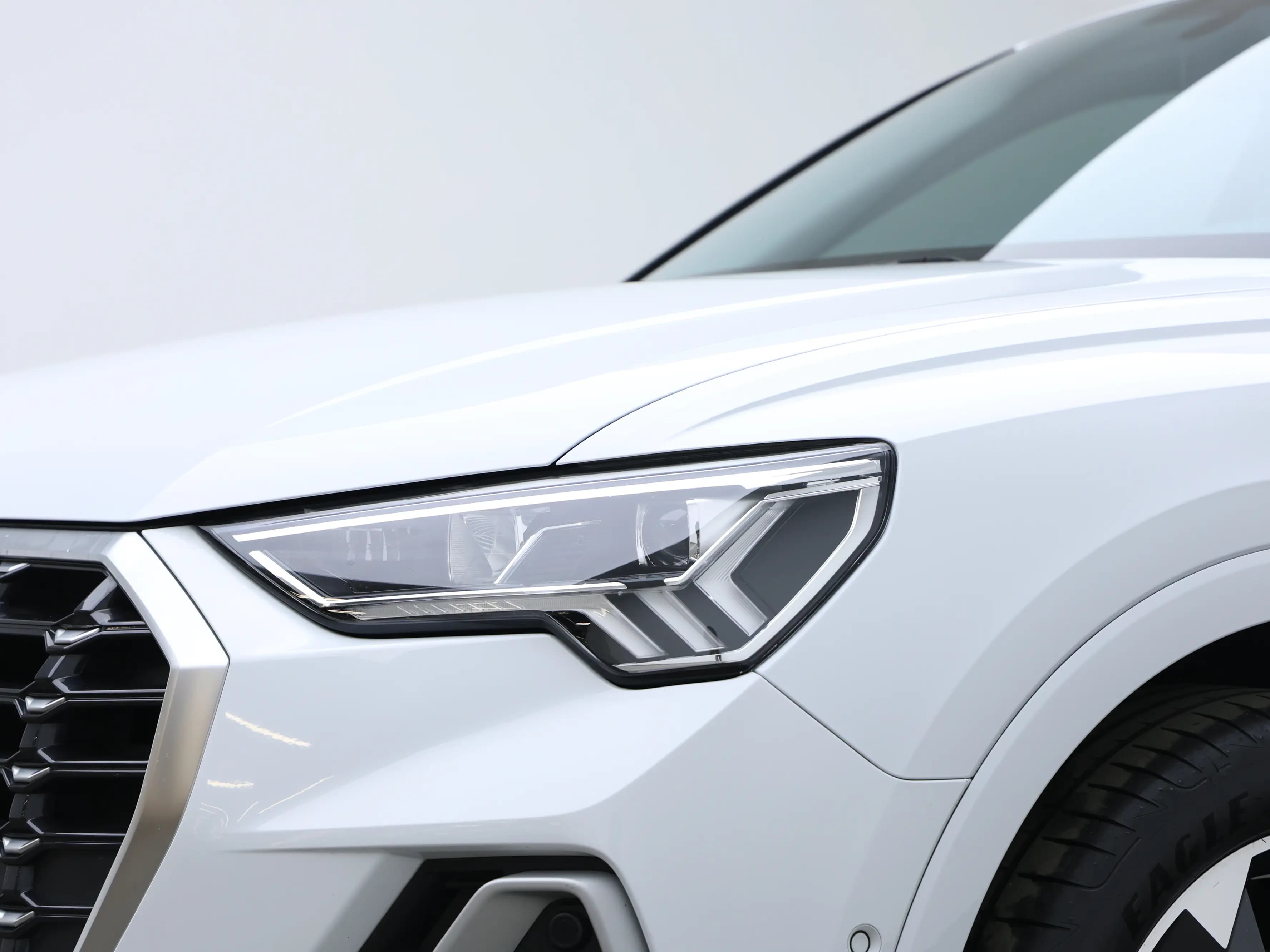 Audi Q3 2022 г. 26735 км. — фото 12