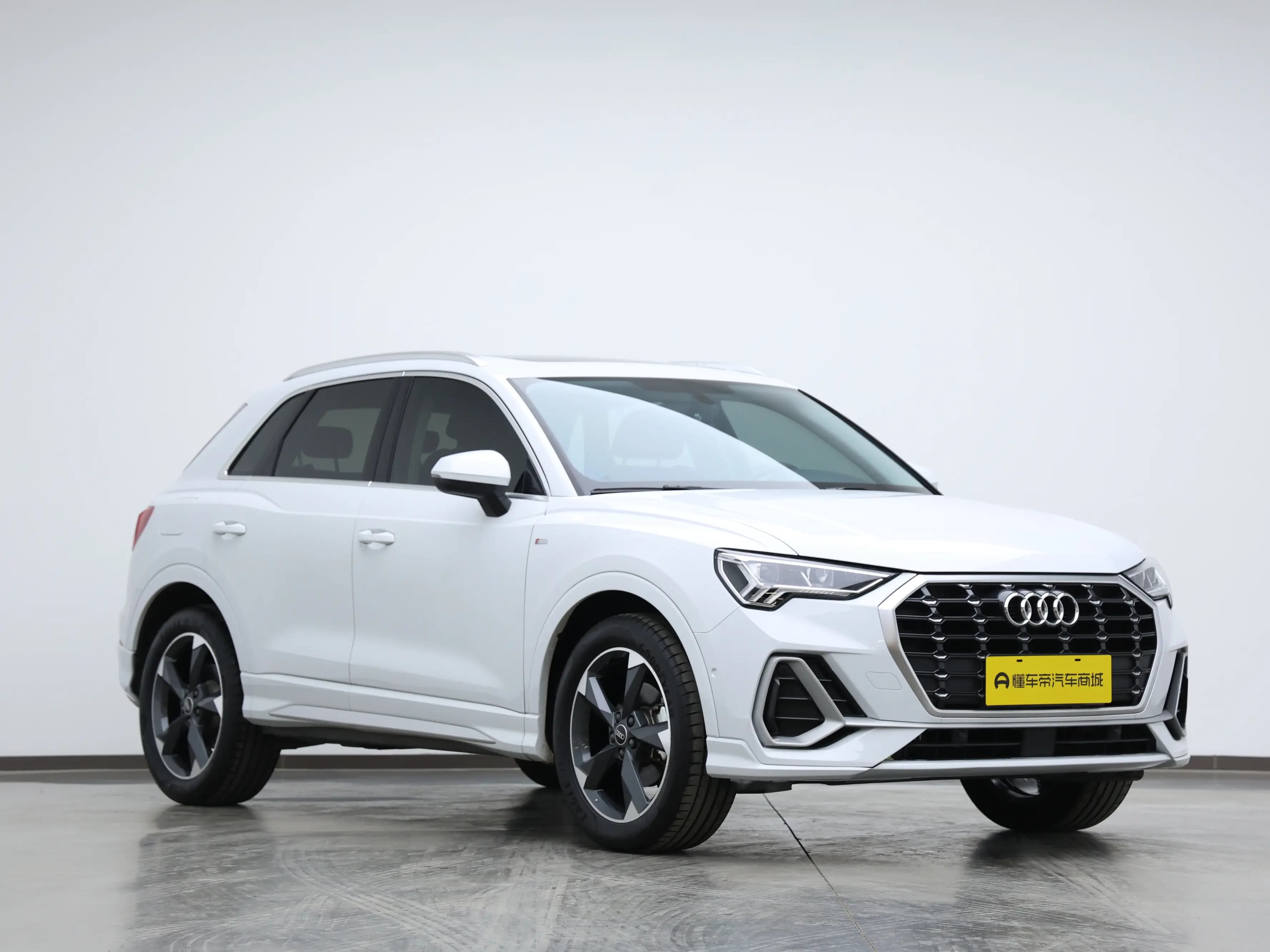 Audi Q3 2022 г. 26735 км. — фото 3