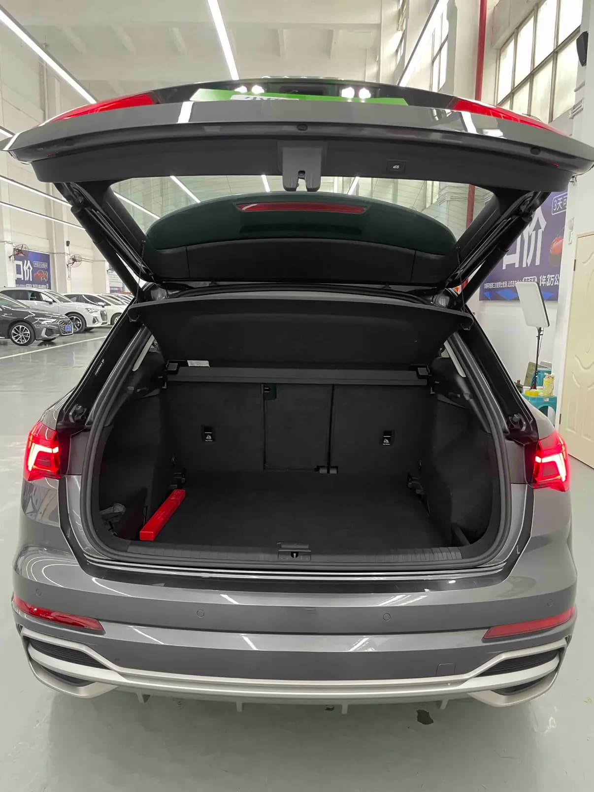 Audi Q3 2023 г. 27136 км. — фото 28