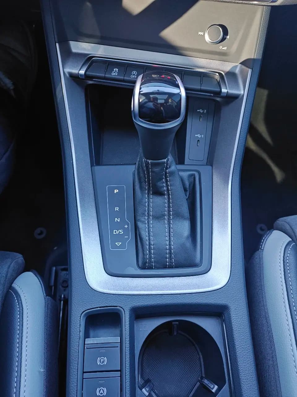 Audi Q3 2022 г. 52143 км. — фото 21