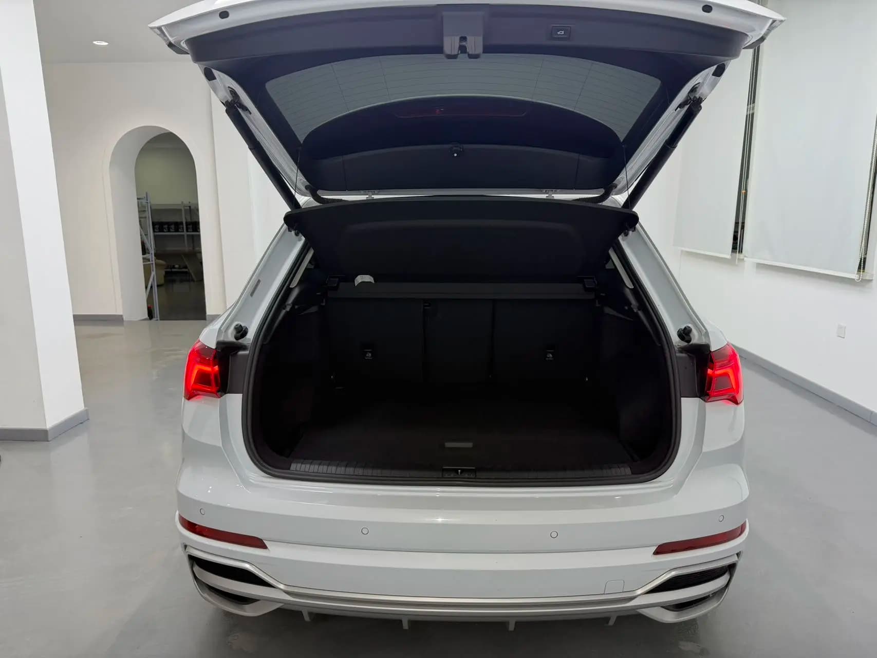 Audi Q3 2021 г. 42645 км. — фото 24