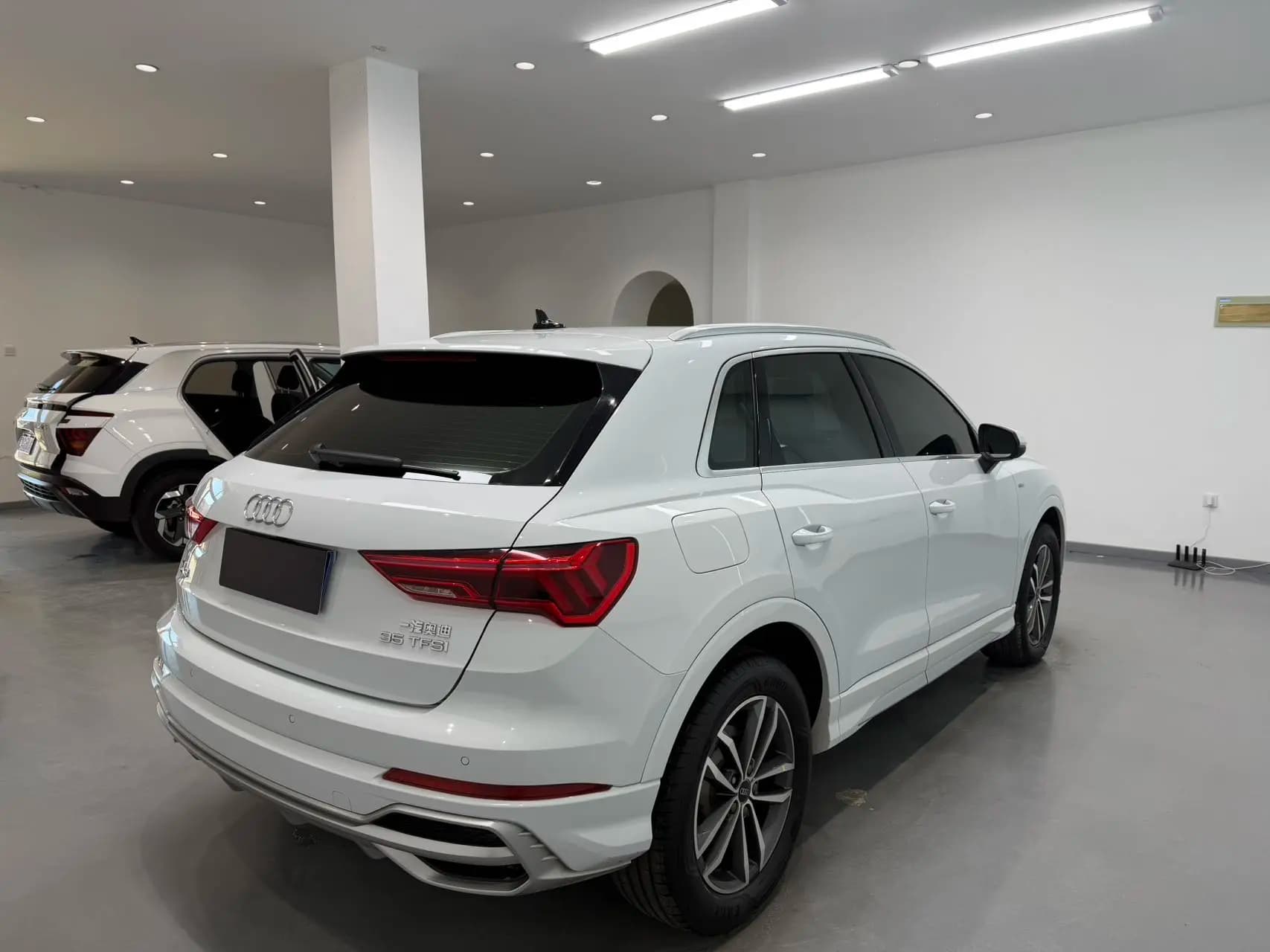 Audi Q3 2021 г. 42645 км. — фото 6