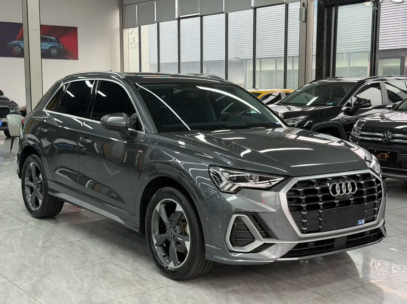 Audi Q3 2022 г. 42148 км. — фото 3