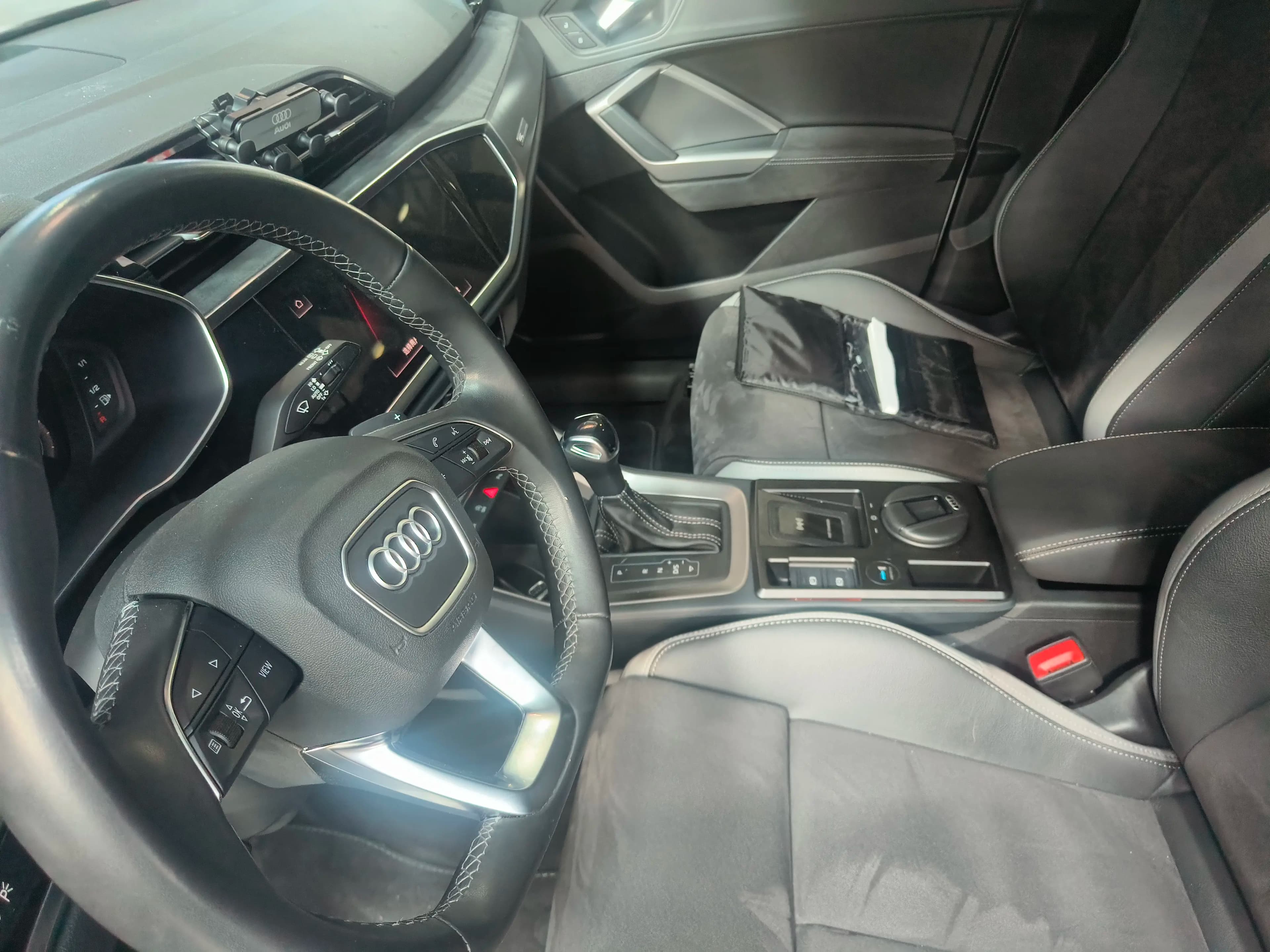 Audi Q3 2022 г. 39149 км. — фото 7