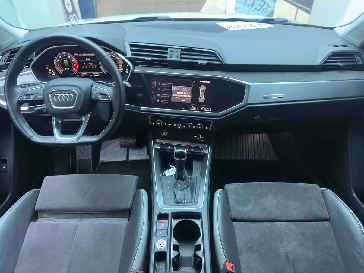 Audi Q3 2022 г. 30000 км. — фото 14