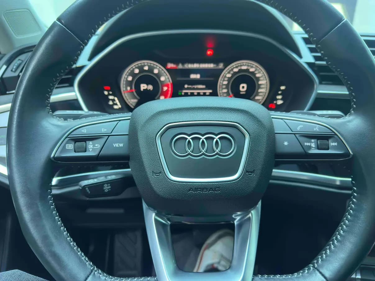 Audi Q3 2022 г. 30000 км. — фото 17
