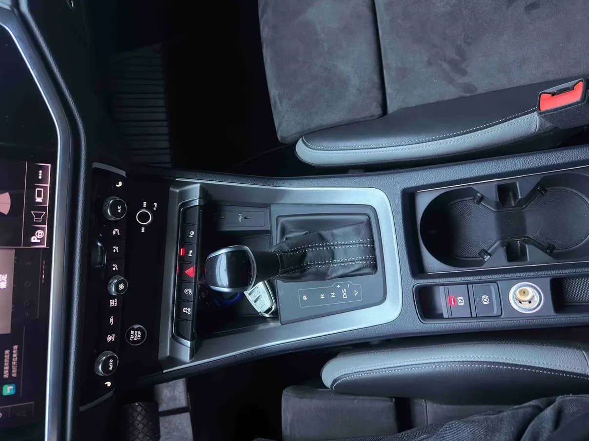 Audi Q3 2022 г. 30000 км. — фото 18
