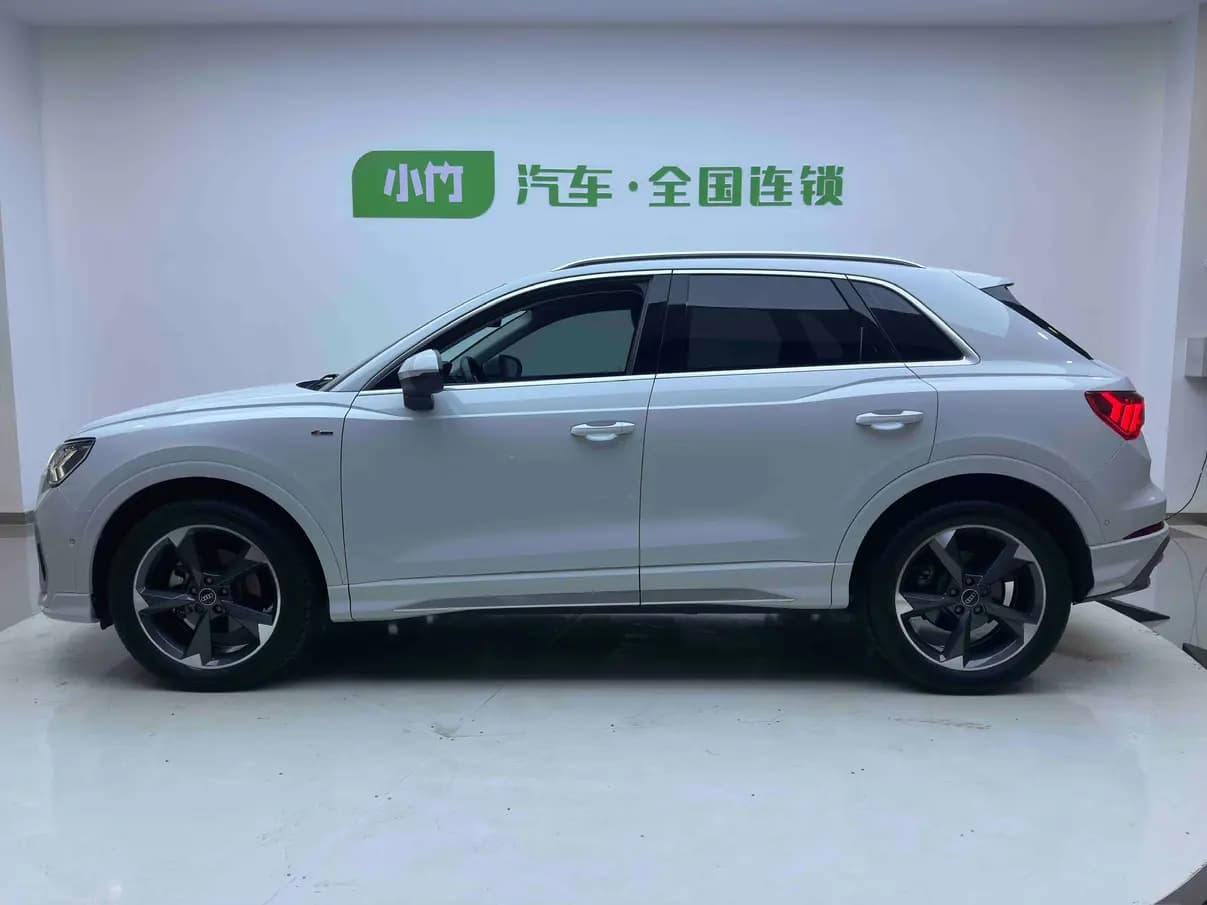 Audi Q3 2022 г. 30000 км. — фото 4