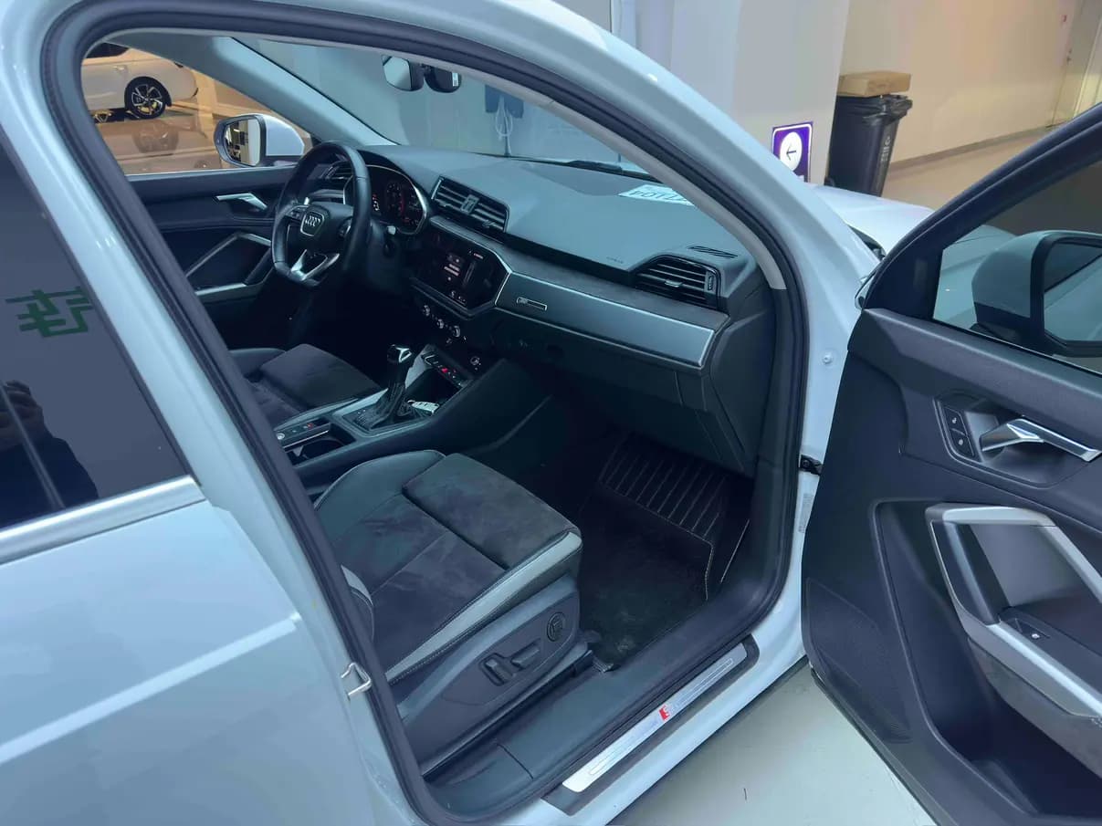 Audi Q3 2022 г. 30000 км. — фото 10