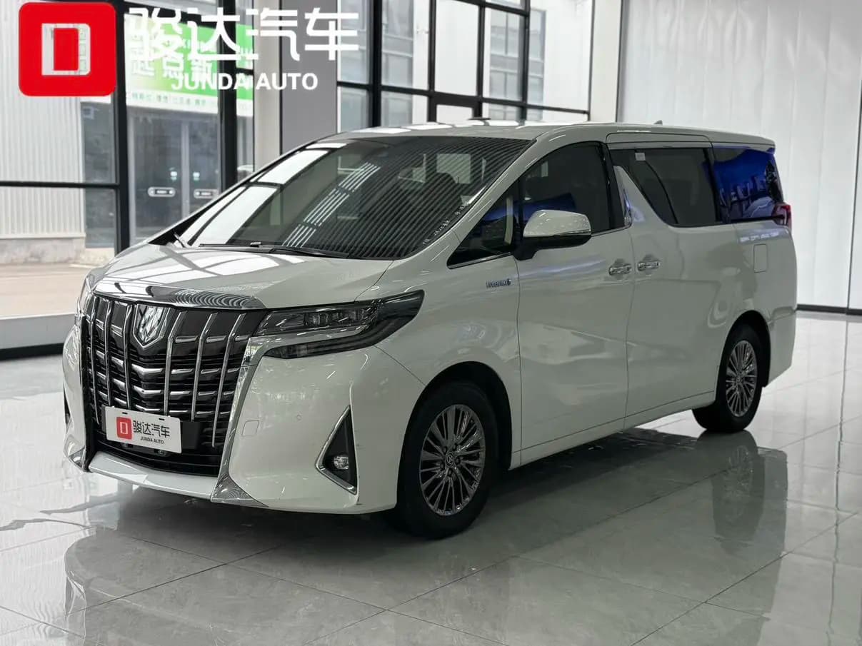 Toyota Alphard 2021 г. 70137 км.