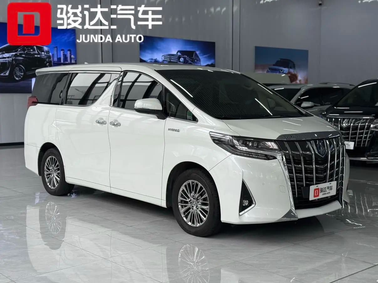 Toyota Alphard 2021 г. 70137 км. — фото 3